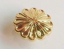 Tay núm hoa mạ vàng hoa văn họa tiết đơn giản nhưng không kém sang trọng.